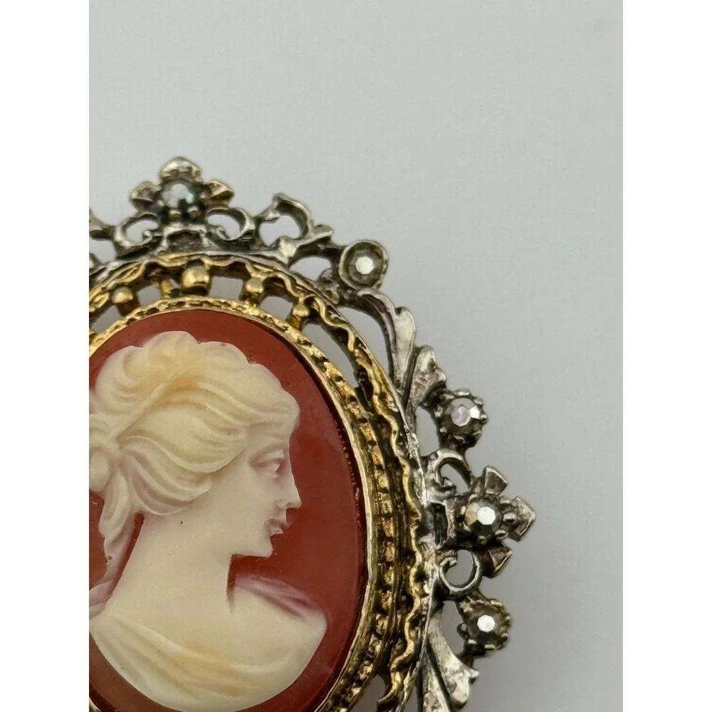 Vintage ART Arthur Pepper Resin Cameo‎ Rhinestone Victorian Revival Brooch Pin